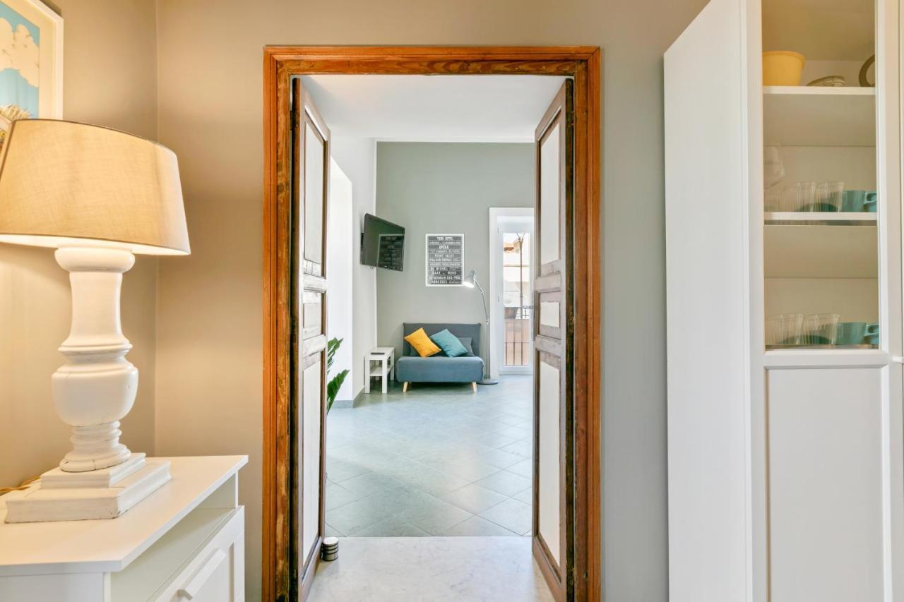 Stylish Flat Maqueda Lägenhet Palermo Exteriör bild
